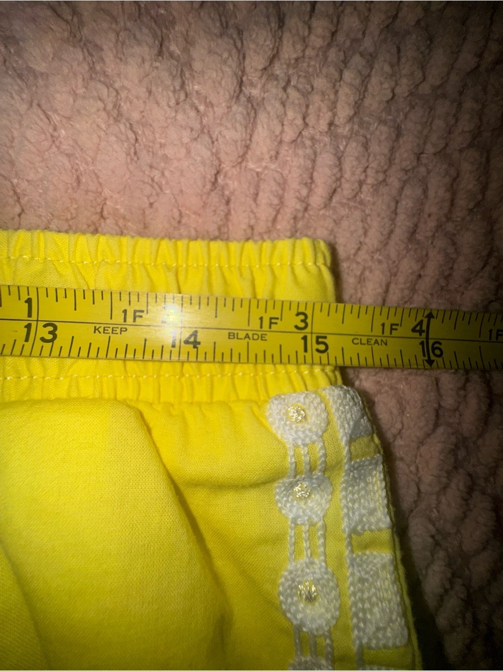 Lilly Pulitzer Katia Embroidered Watch Hill Yellow Sequin Shorts size small - Picture 6 of 13